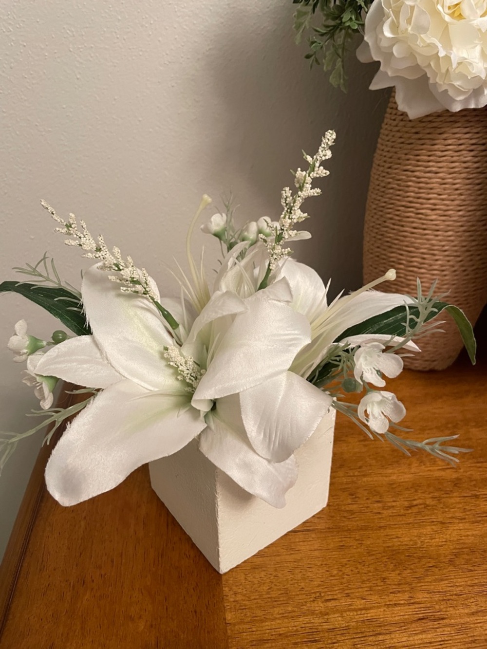 Lily Artificial Silk Floral Arrangement in Square Pot Lightly Used